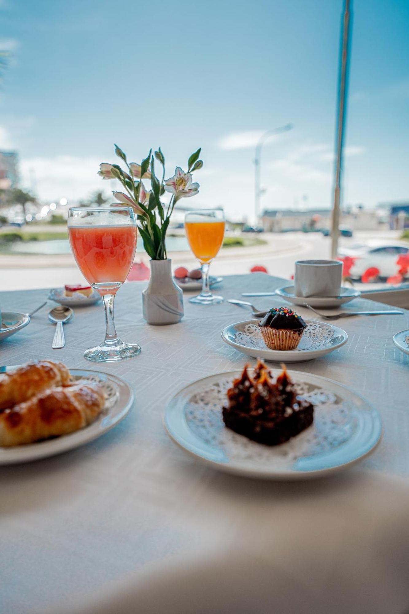 Hotel Iruna Mar del Plata Bagian luar foto